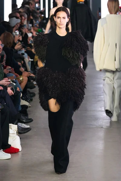Look 9